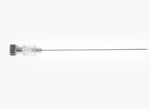 Agujas Para raquianestesia o bloqueo subaracnoideo. De acero inoxidable punta tipo lápiz conector roscado luer   lock   hembra   translúcido   y  mandril   con   botón indicador;  sin  depósito  o  con  depósito  de  0.2ml  en pabellón para líquido cefalorraquídeo. Estéril y desechable tipo whitacre longitud 9.0 cm calibre 27G  Corta.