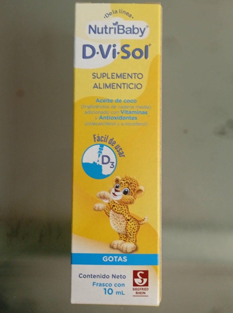 D-Vi-Sol Suplemento Alimenticio Gotas 10 Ml Aceite de Coco (ácidos grasos obtenidos de la fracción seca y dura de cocos nucifera), Vitamina D3 (colecalciferol, Antioxidante, Vitamina E). Vitamina E 1.26 g. Vitamina D3 400 g. Clecalciferol 10. SIEGFRIEND RHEIN