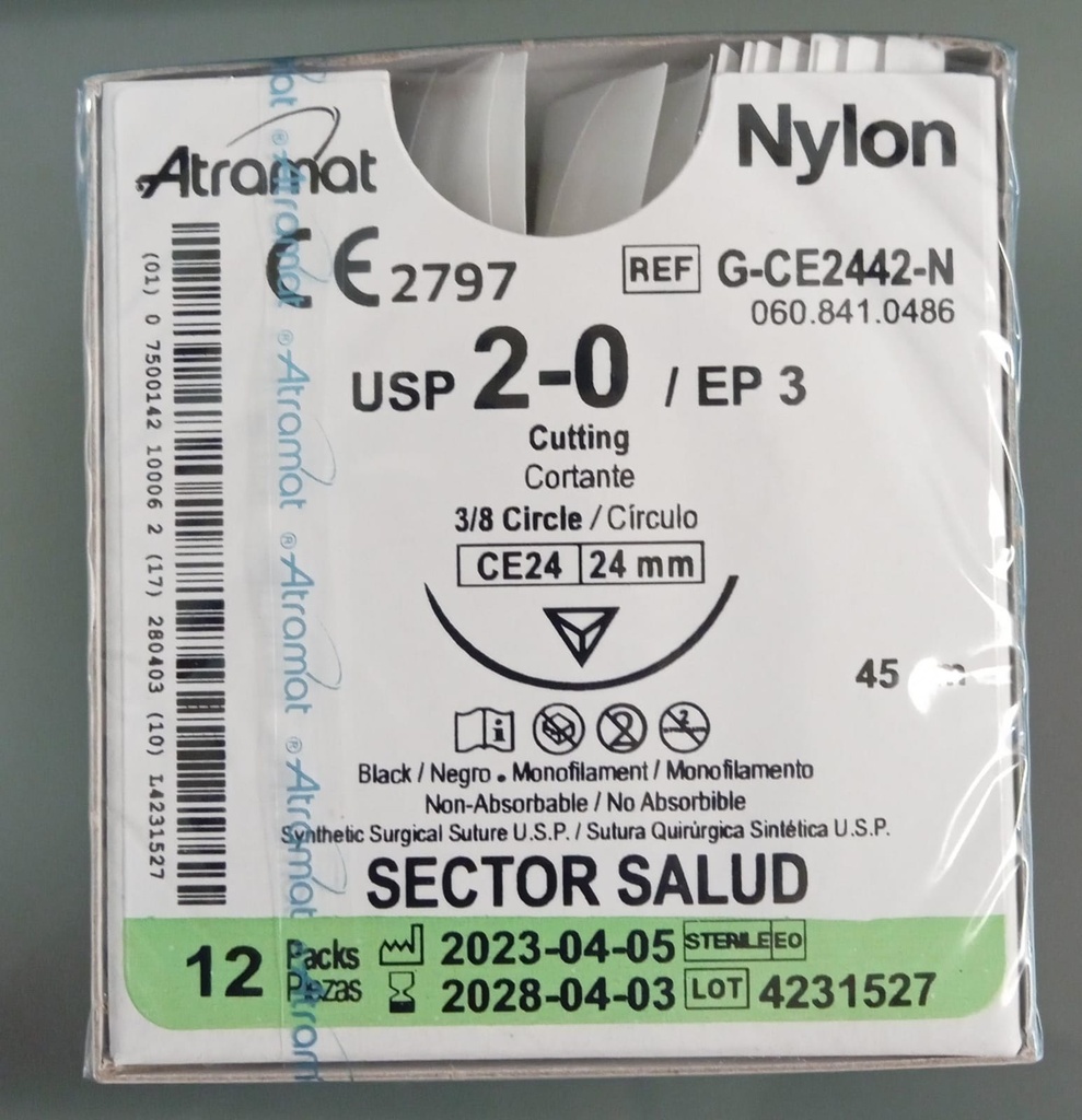 Atramat Suturas Sintéticas no absorbibles monofilamento de nylon con aguja. Longitud de la hebra: 45 cm Calibre de la sutura: 2-0 Características de la aguja: 3/8 de círculo cortante (19-26 mm).Envase con 12 piezas.
